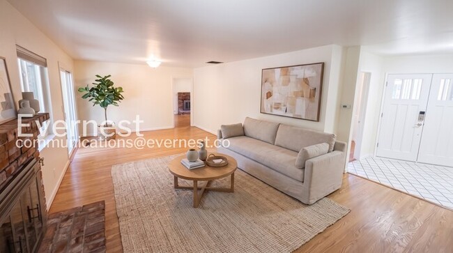 Photo - 4-Bed/2-Bath/Available Now!