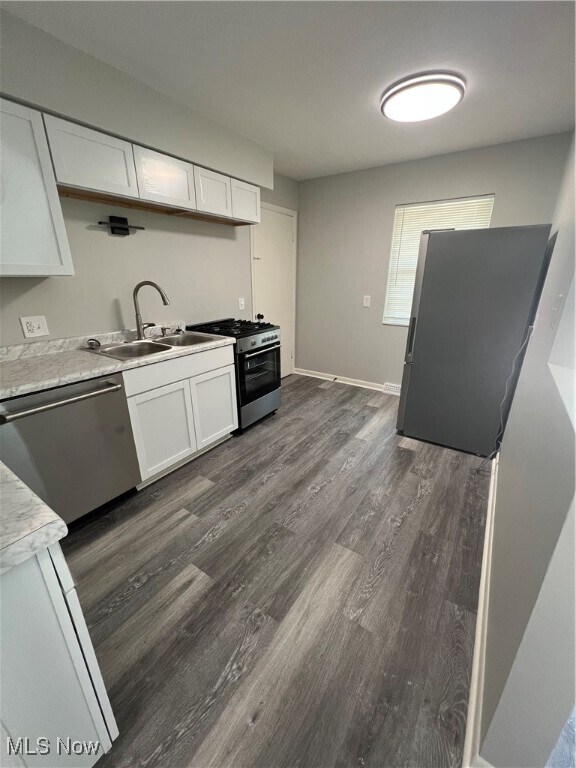 Photo - 2561 Edwin Ave