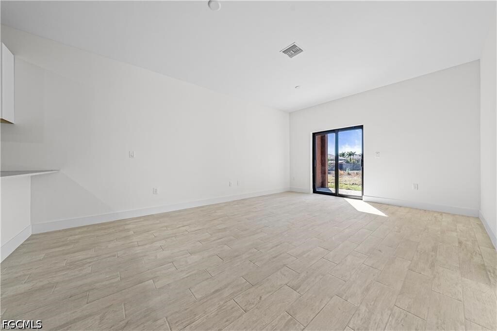 Photo - 2220 Kenneth Ave S