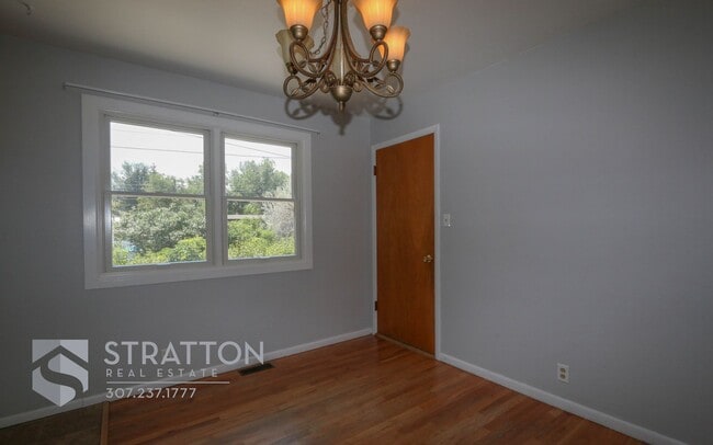Photo - 2121 W Odell Ave