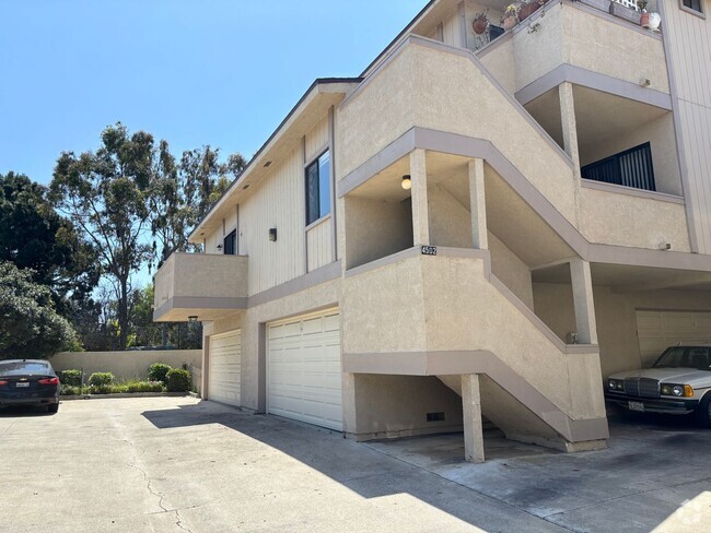 Building Photo - 4502 Warner Ave Unit B Rental