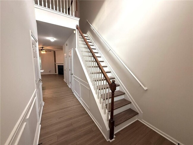 Photo - 314 Creek Manor Way