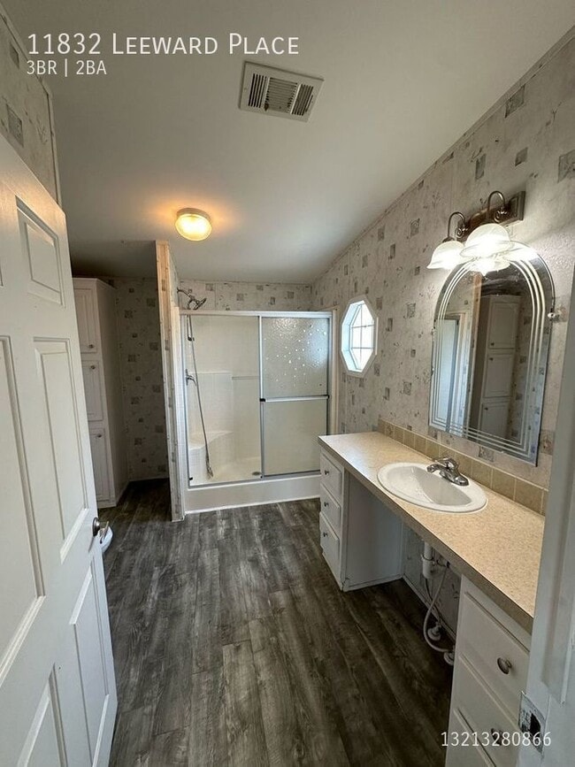 Photo - 11832 Leeward Pl