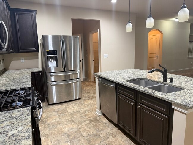 Photo - 2056 Tweed Dr