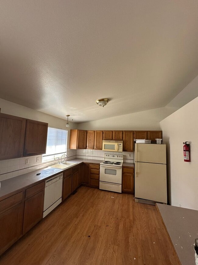 Photo - 314 N 49th Ave Ct