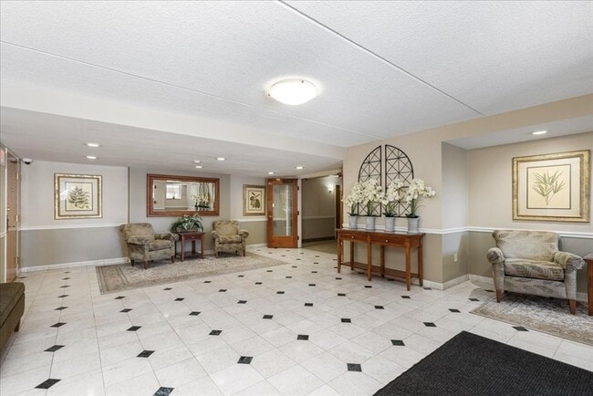 Photo - 100 Ledgewood Dr Unit 410