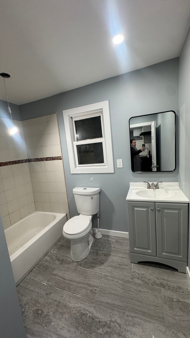 Photo - 356 S 19th St