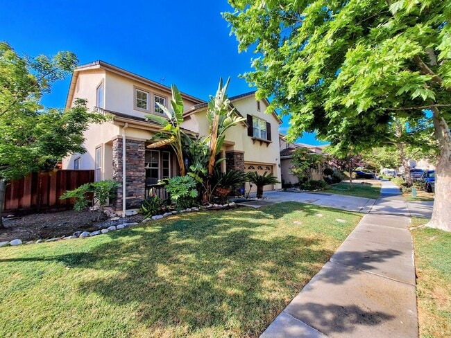 Photo - Beautiful & Spacious 5bd House