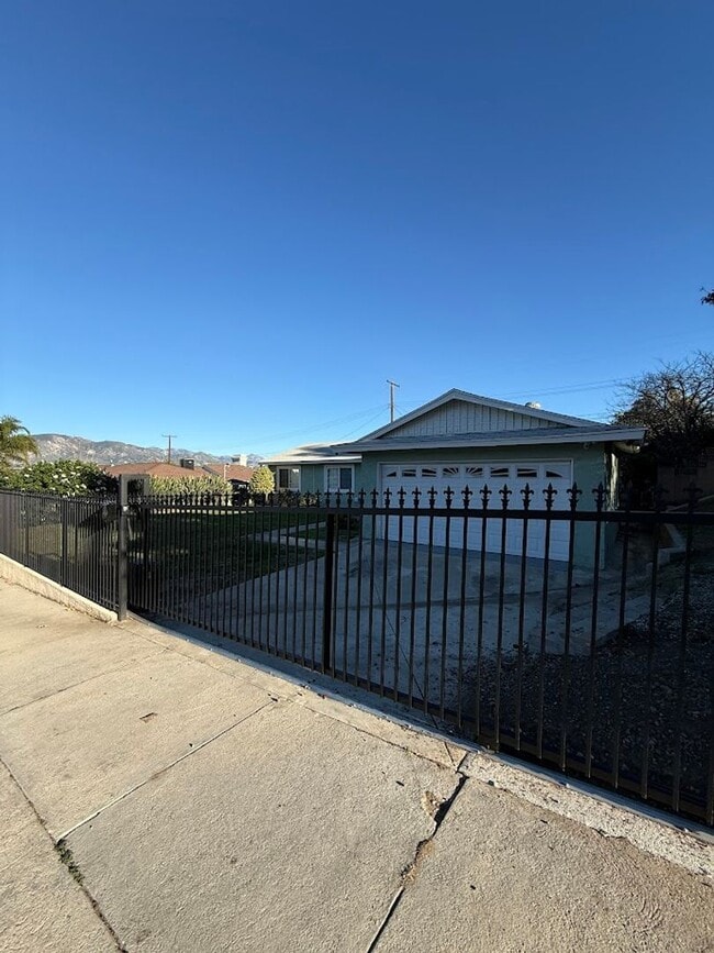 Photo - Beautiful 4 Bedroom, 2 Bathroom, Sylmar Home! Ready for Move-In!