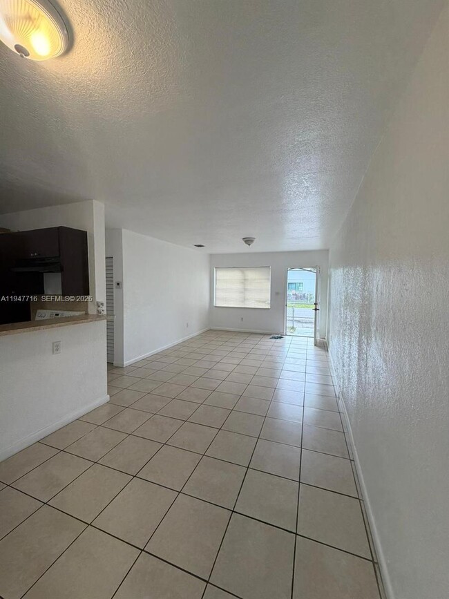 Photo - 3041 NW 52nd St