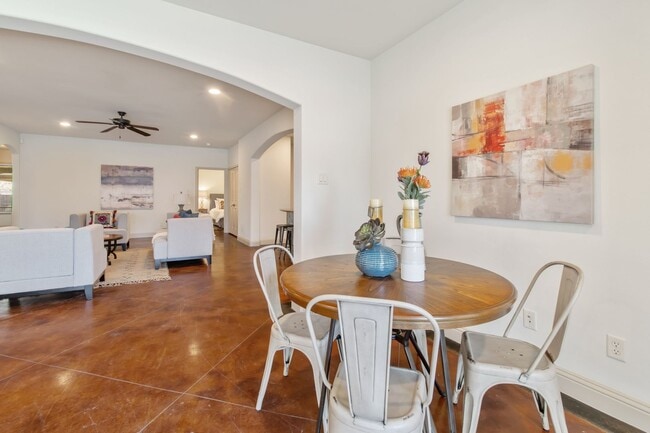 Photo - * MOVE IN SUMMER 7/25/2027 * 5 Bed 3 Bath,...