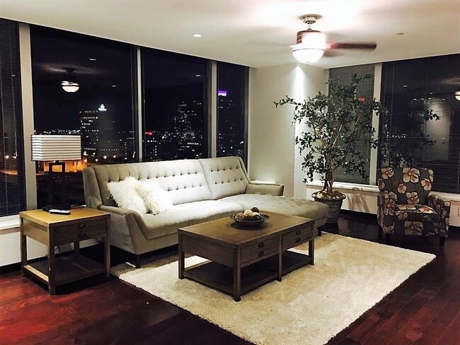 Gallery 720