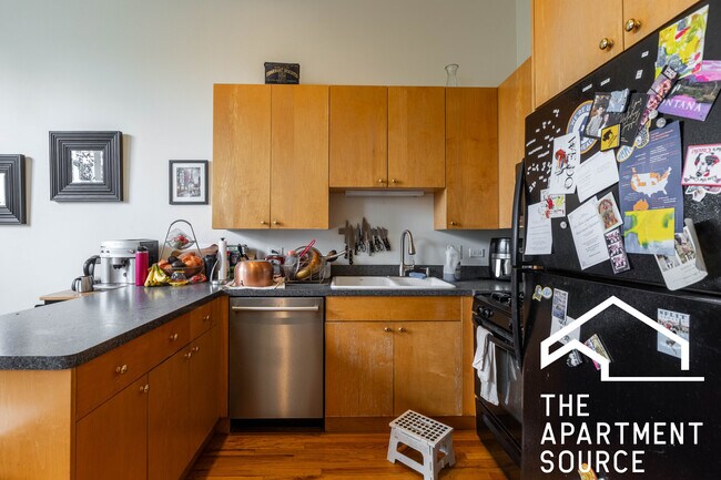 Photo - 1446 N Leavitt St Unit 3F