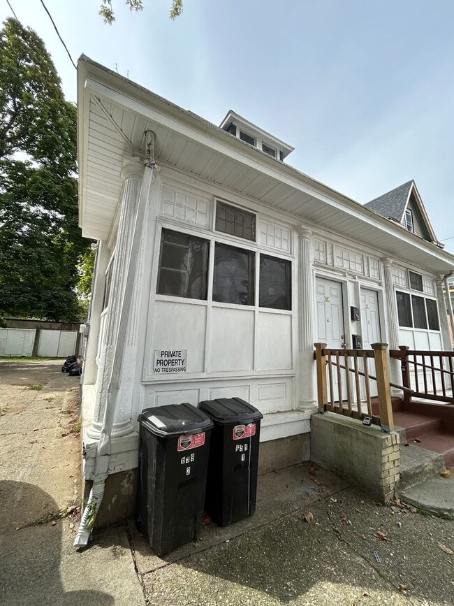 Building Photo - 659 Stuyvesant Ave Unit #2