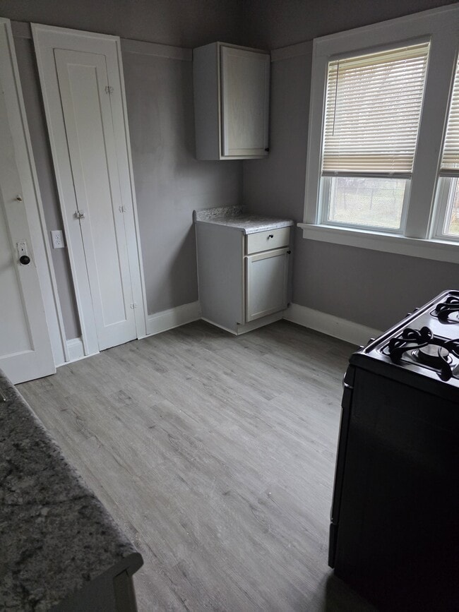 Photo - 3222 W Fairmount Ave