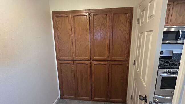 Photo - 14575 Avenida Central