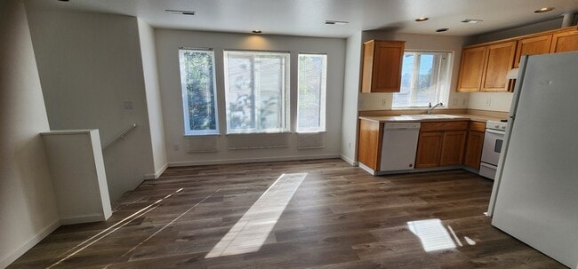 Photo - 1545 Fircrest Ct SE