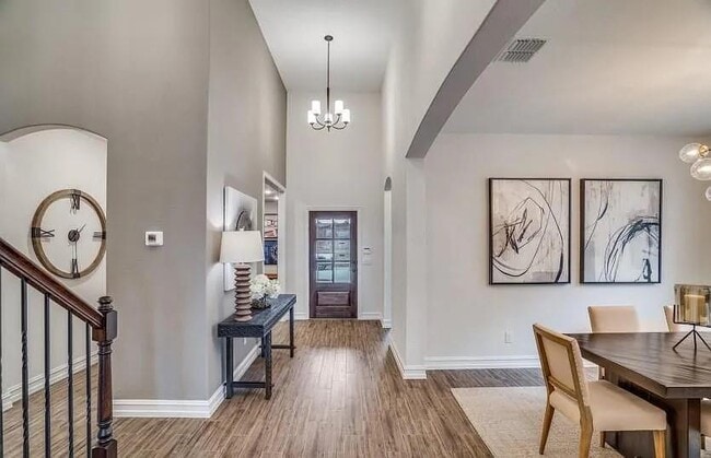 Photo - 3620 Thunian Pass