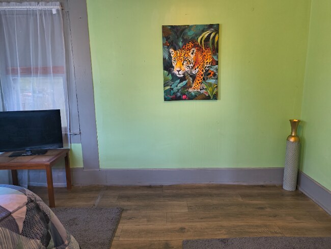 Photo - 420 M.L.K. Blvd S