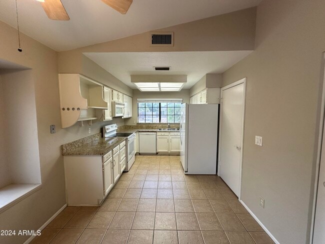 Photo - 1355 N 87th St