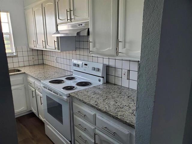 Photo - 7512 Chapin Rd