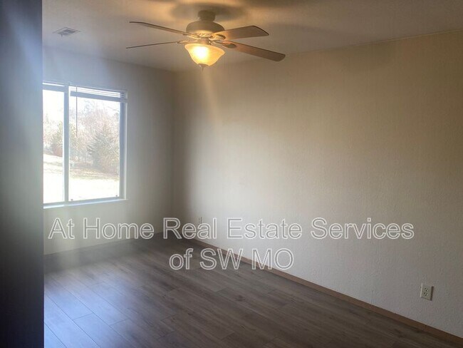 Photo - 761 E Bain St