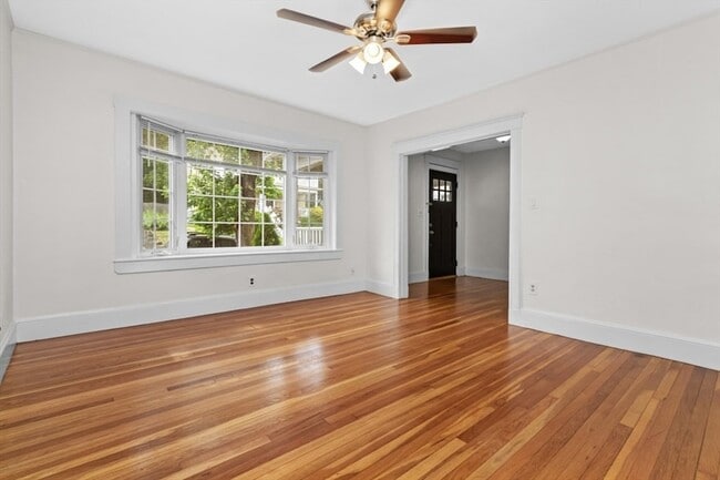 Photo - 44 Hillsdale St