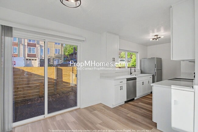 Photo - Updated Two Bedroom Unit in St Johns! Unit 7032 N Burlington Avenue