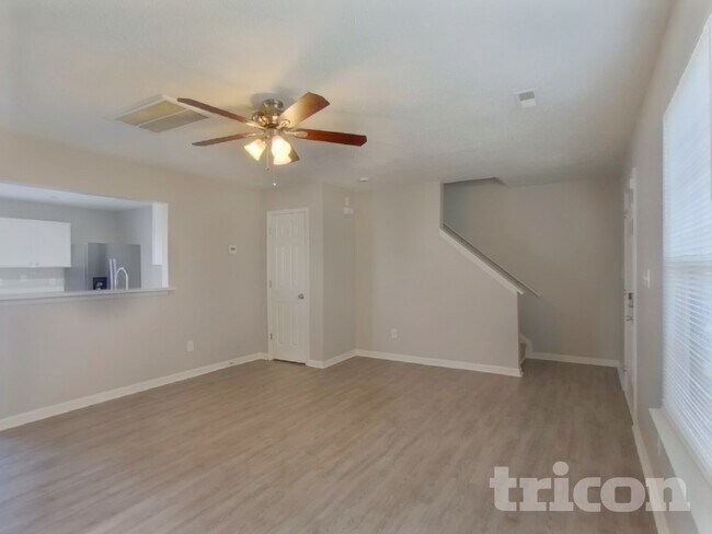 Photo - 9612 Aventide Ln