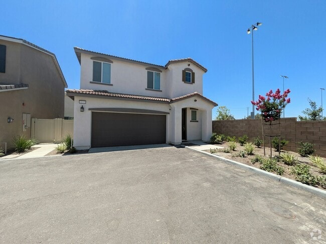 Building Photo - 2035 Bergamot St Rental