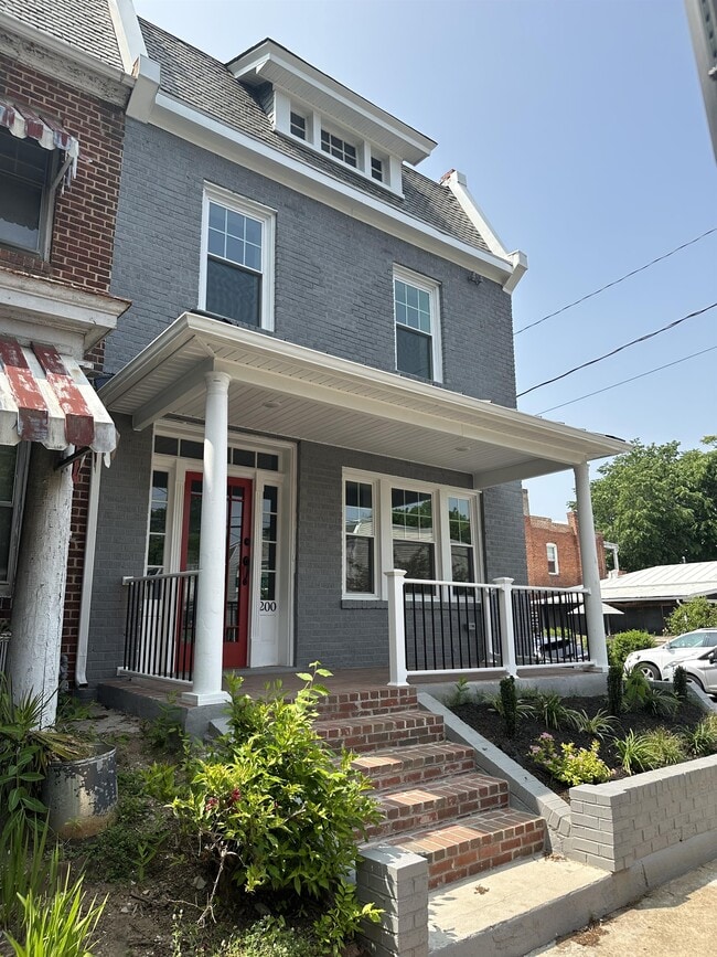 Photo - 200 S Addison St
