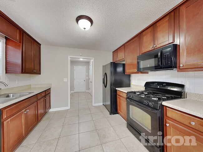 Photo - 147 Peachtree Glen Dr