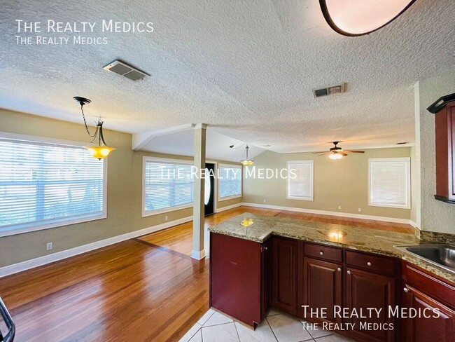 Photo - 1332 W Princeton St