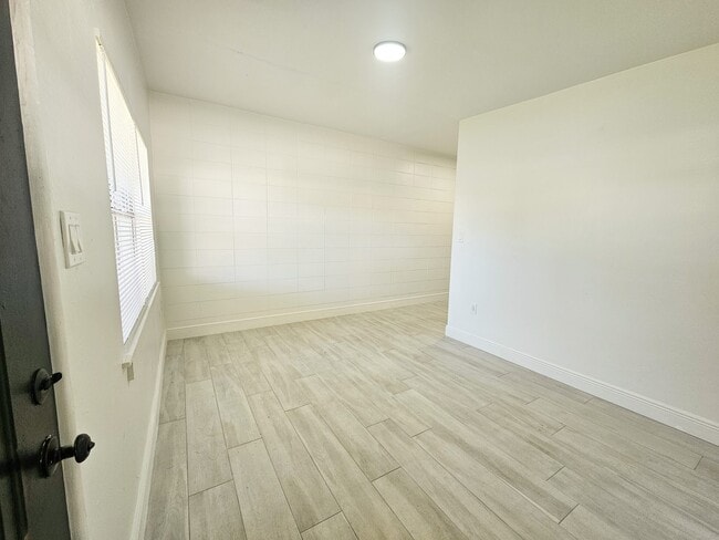 Sala de estar - 1105 E South St