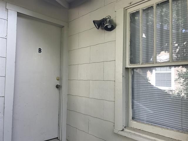 Photo - 609 E N 15th St