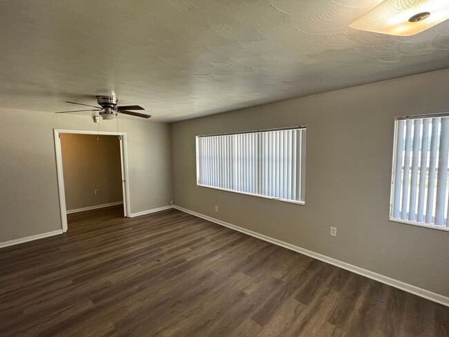 Photo - No HOA. Oversized 3/2 Home. NEW PHOTOS COMING SOON