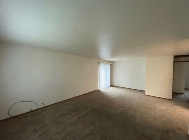 Photo - 2 bed 1 bath Duplex (corner lot)