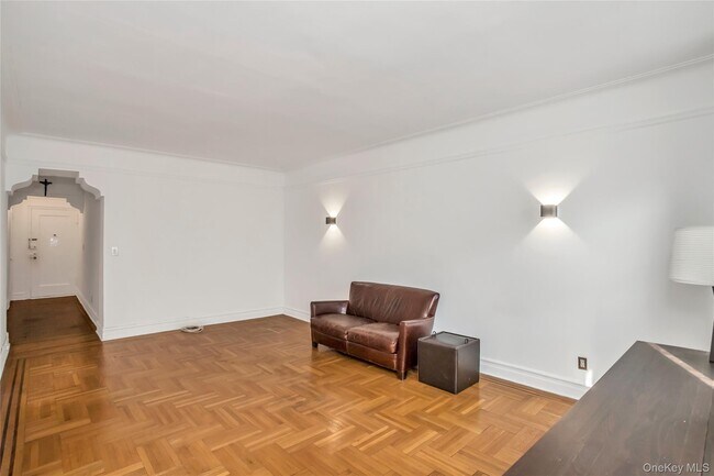 Photo - 35-40 82nd St Unit 4D