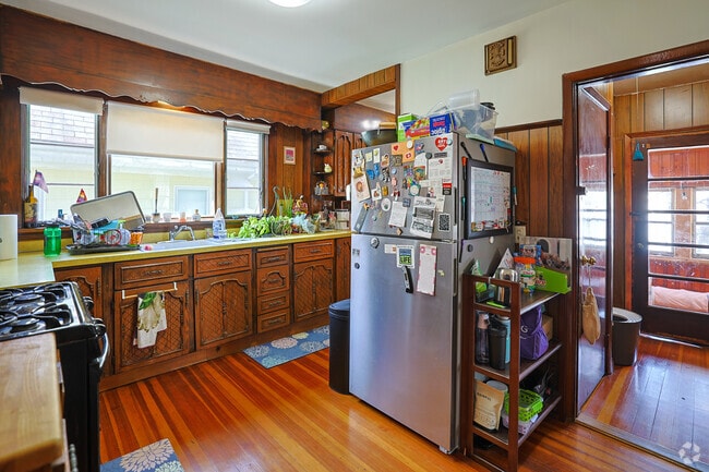 3BR, 1BA - 1,370SF - Kitchen - 45-47 Clarendon Ave