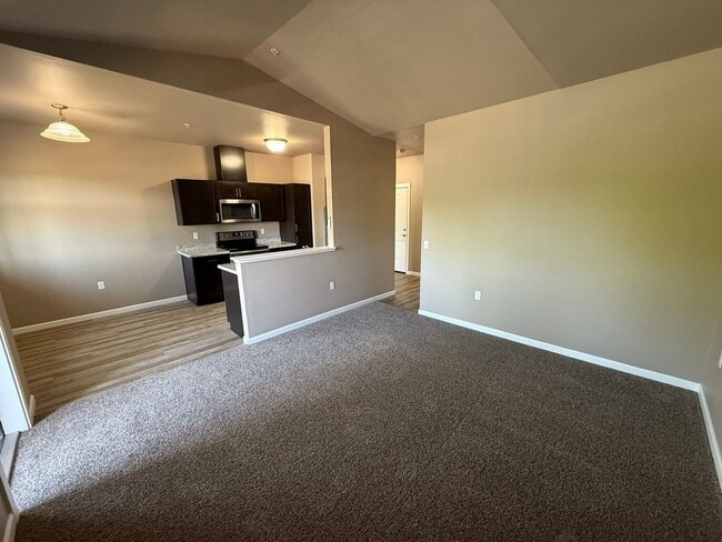 Photo - 4225 Hawthorne Ave NE Unidad 315