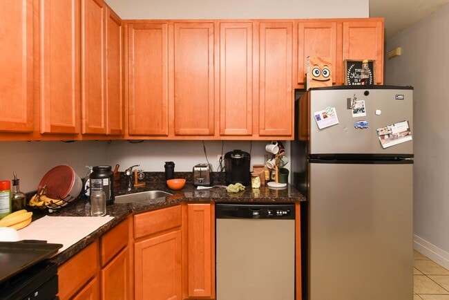Photo - 1358 W Barry Ave Unit W2
