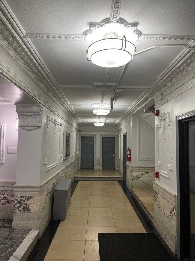 Photo - 275 Harrison Ave Unit B6