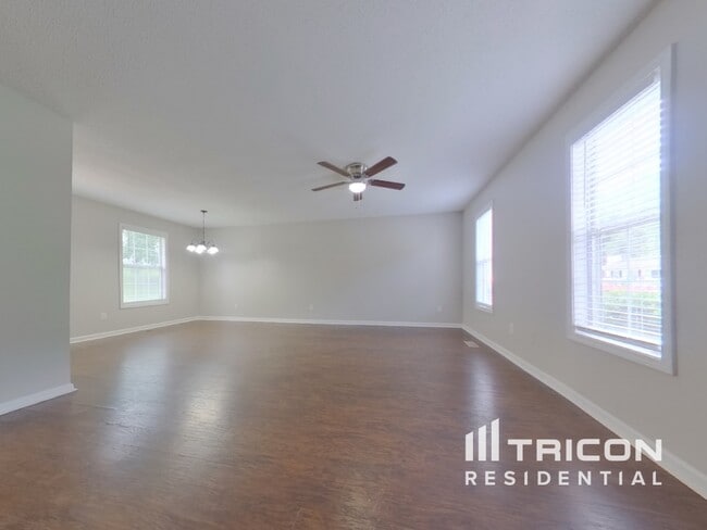Photo - 114 Ivy Brook Dr