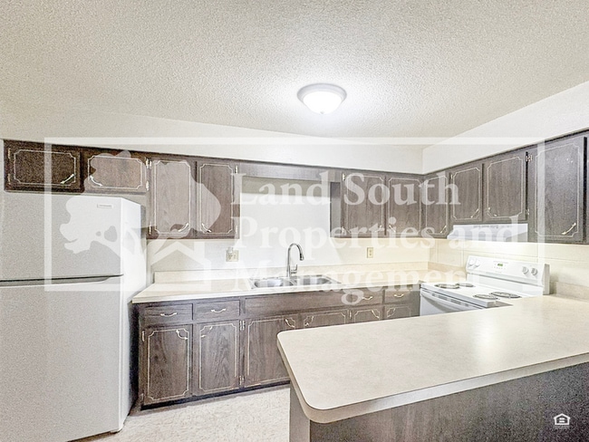 Photo - 817 W Carole St