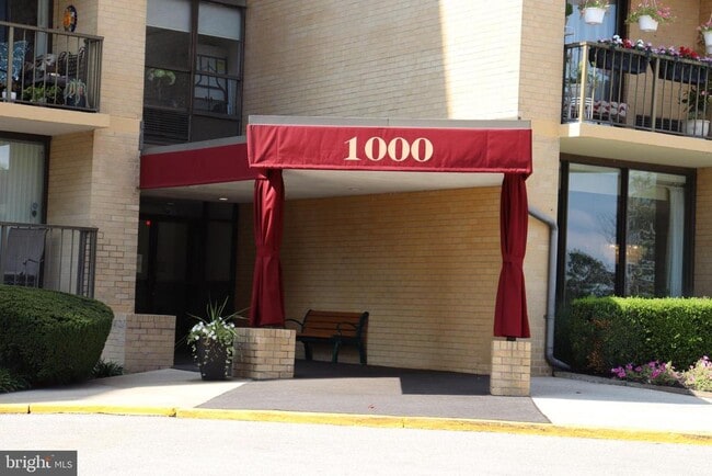 Photo - 666 W Germantown Pike Unit 1205