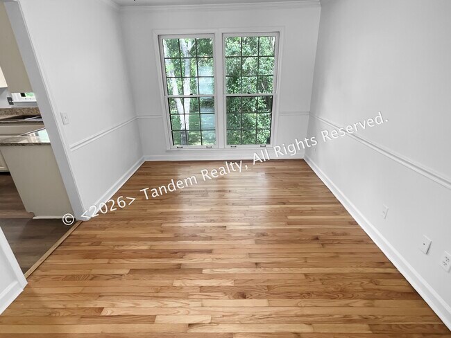 Photo - 309 Oakcrest Ct