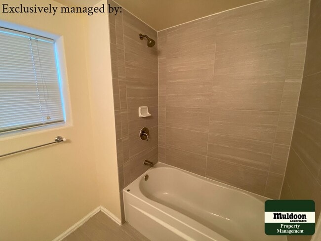 Building Photo - Beautiful 4 bedroom home in 80916! Pet Friendly!