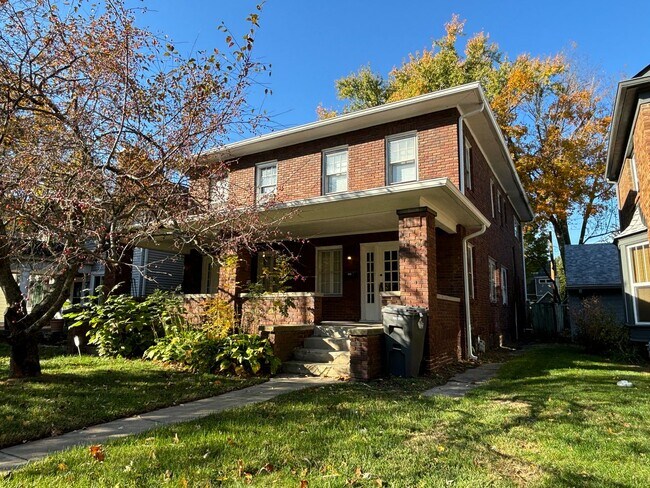 Building Photo - 5262-64 College Unit 5264