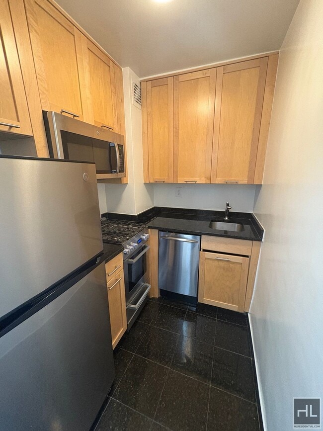 Photo - EAST 36 STREET Unit 6F