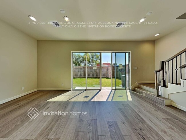 Photo - 10410 Executive Lake Dr